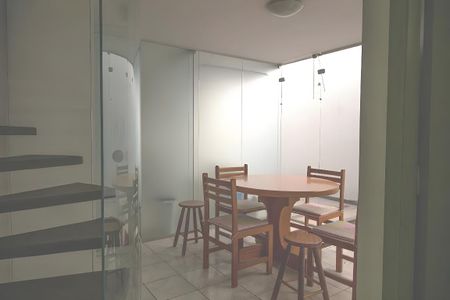 Casa para alugar com 4 quartos, 200m² em Moema, São Paulo