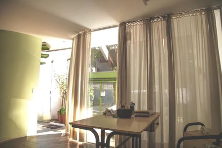 Casa para alugar com 4 quartos, 200m² em Moema, São Paulo