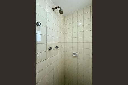 Apartamento à venda com 100m², 3 quartos e 2 vagas Apartamento à venda com 100m², 3 quartos e 2 vagasBanheiro de Serviço