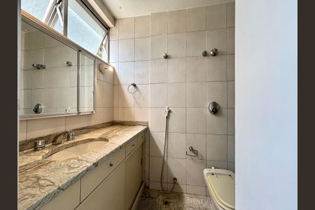 Apartamento à venda com 100m², 3 quartos e 2 vagas Apartamento à venda com 100m², 3 quartos e 2 vagasBanheiro da Suíte