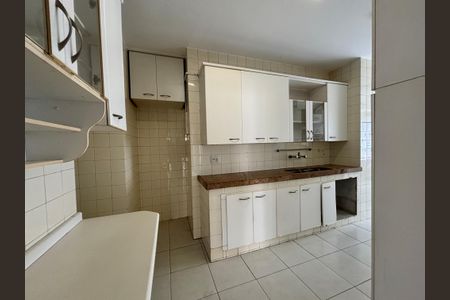 Apartamento à venda com 100m², 3 quartos e 2 vagas Apartamento à venda com 100m², 3 quartos e 2 vagasCozinha