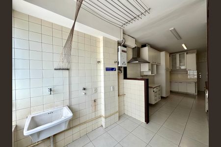 Apartamento à venda com 100m², 3 quartos e 2 vagas Apartamento à venda com 100m², 3 quartos e 2 vagasÁrea de serviço
