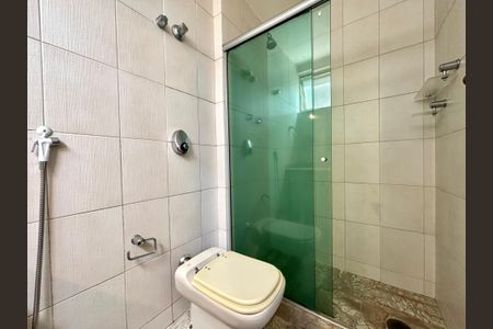 Apartamento à venda com 100m², 3 quartos e 2 vagas Apartamento à venda com 100m², 3 quartos e 2 vagasBanheiro da Suíte