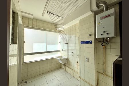 Apartamento à venda com 100m², 3 quartos e 2 vagas Apartamento à venda com 100m², 3 quartos e 2 vagasÁrea de serviço