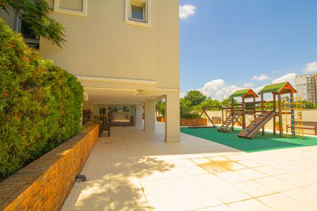 Apartamento à venda com 83m², 2 quartos e 2 vagas Apartamento à venda com 83m², 2 quartos e 2 vagasÁrea comum - Playground