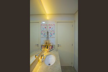 Apartamento à venda com 83m², 2 quartos e 2 vagas Apartamento à venda com 83m², 2 quartos e 2 vagasBanheiro