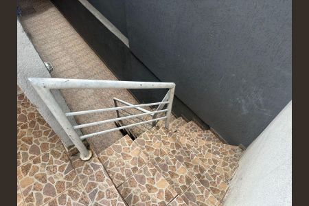 Casa à venda com 175m², 3 quartos e 2 vagas Casa à venda com 175m², 3 quartos e 2 vagasCorredor