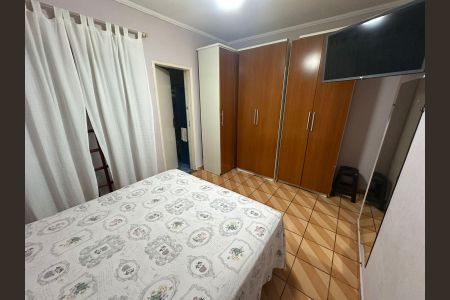Casa à venda com 175m², 3 quartos e 2 vagas Casa à venda com 175m², 3 quartos e 2 vagasQuarto
