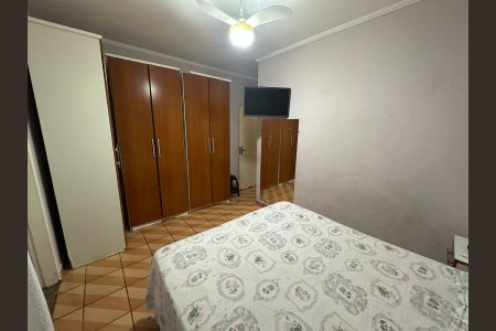 Casa à venda com 175m², 3 quartos e 2 vagas Casa à venda com 175m², 3 quartos e 2 vagasQuarto