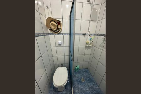 Casa à venda com 175m², 3 quartos e 2 vagas Casa à venda com 175m², 3 quartos e 2 vagasBanheiro