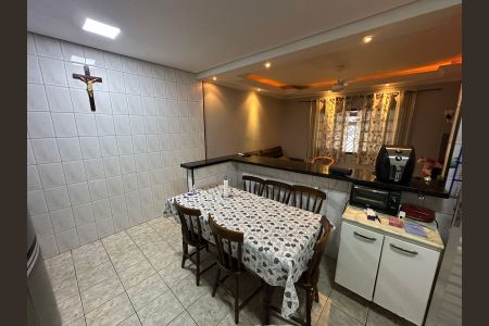 Casa à venda com 175m², 3 quartos e 2 vagas Casa à venda com 175m², 3 quartos e 2 vagasCozinha