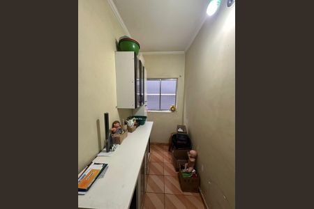 Casa à venda com 175m², 3 quartos e 2 vagas Casa à venda com 175m², 3 quartos e 2 vagasEscritório