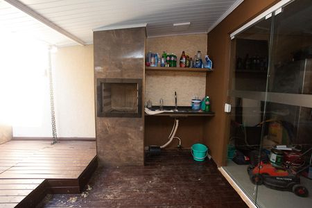 Casa à venda com 230m², 2 quartos e 3 vagas Casa à venda com 230m², 2 quartos e 3 vagasChurrasqueira 2 e tanque