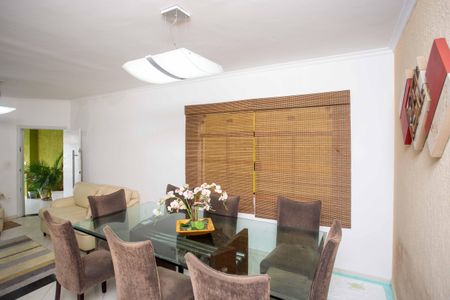 Casa à venda com 283m², 4 quartos e 4 vagasSala de Jantar