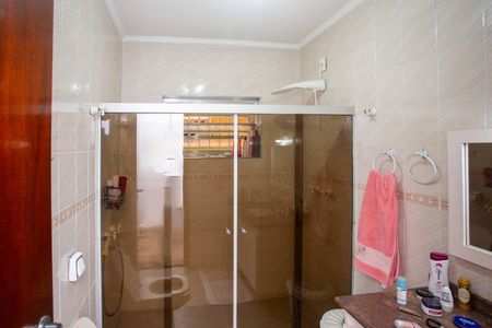 Casa à venda com 283m², 4 quartos e 4 vagasBanheiro da Suíte 2