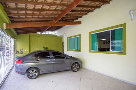 Casa à venda com 283m², 4 quartos e 4 vagasGaragem