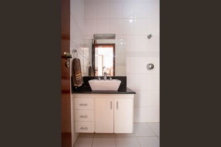 Casa à venda com 283m², 4 quartos e 4 vagasBanheiro da Suíte 3