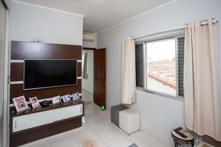 Casa à venda com 283m², 4 quartos e 4 vagasQuarto de Serviço