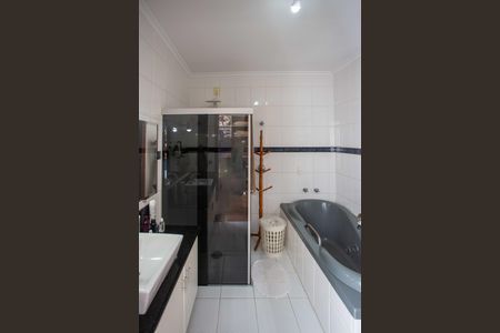 Casa à venda com 283m², 4 quartos e 4 vagasBanheiro da Suíte 1