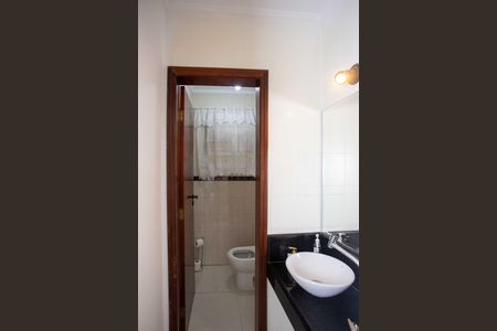 Casa à venda com 283m², 4 quartos e 4 vagasLavabo