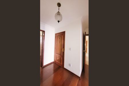 Apartamento para alugar com 210m², 3 quartos e 2 vagas Apartamento para alugar com 210m², 3 quartos e 2 vagasHall de entrada