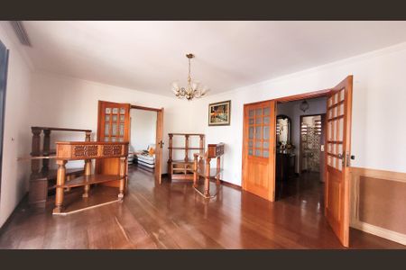 Apartamento para alugar com 210m², 3 quartos e 2 vagas Apartamento para alugar com 210m², 3 quartos e 2 vagasSala