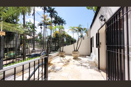 Apartamento para alugar com 210m², 3 quartos e 2 vagas Apartamento para alugar com 210m², 3 quartos e 2 vagasÁrea comum