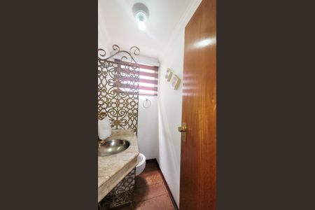 Apartamento para alugar com 210m², 3 quartos e 2 vagas Apartamento para alugar com 210m², 3 quartos e 2 vagasLavabo