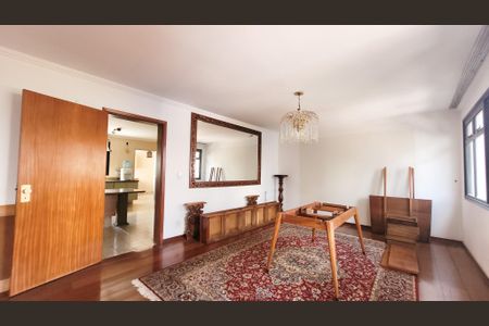 Apartamento para alugar com 210m², 3 quartos e 2 vagas Apartamento para alugar com 210m², 3 quartos e 2 vagasSala