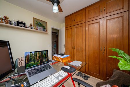 Apartamento à venda com 98m², 3 quartos e 2 vagas Apartamento à venda com 98m², 3 quartos e 2 vagasQuarto 2