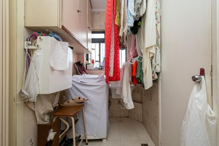 Apartamento à venda com 98m², 3 quartos e 2 vagas Apartamento à venda com 98m², 3 quartos e 2 vagasÁrea de Serviço