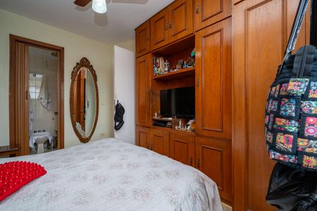 Apartamento à venda com 98m², 3 quartos e 2 vagas Apartamento à venda com 98m², 3 quartos e 2 vagasSuíte