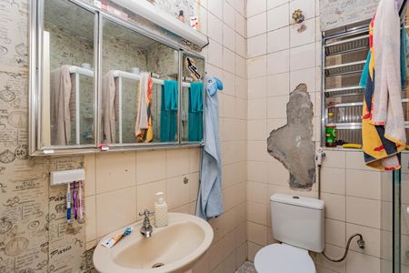 Casa à venda com 158m², 7 quartos e 2 vagas Casa à venda com 158m², 7 quartos e 2 vagasBanheiro