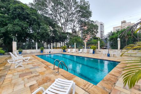 Apartamento para alugar com 120m², 3 quartos e 1 vaga Apartamento para alugar com 120m², 3 quartos e 1 vagaÁrea comum - Piscina