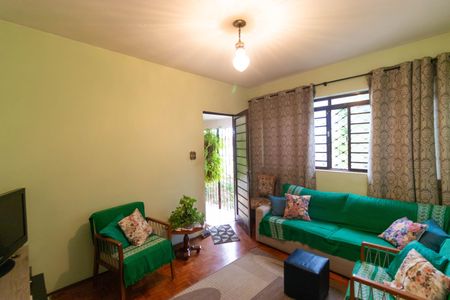 Casa à venda com 113m², 3 quartos e 2 vagas Casa à venda com 113m², 3 quartos e 2 vagasSala