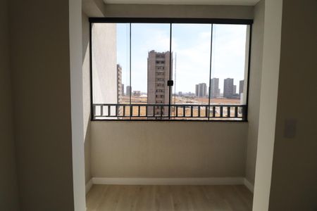 Sacada de apartamento para alugar com 2 quartos, 56m² em Shopping Park, Uberlândia