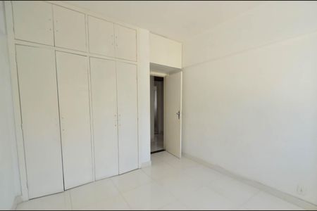 Apartamento à venda com 100m², 3 quartos e 1 vaga Apartamento à venda com 100m², 3 quartos e 1 vagaQuarto1