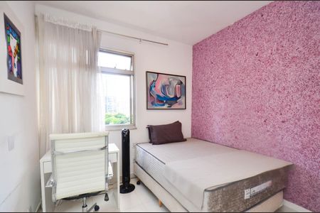 Apartamento à venda com 100m², 3 quartos e 1 vaga Apartamento à venda com 100m², 3 quartos e 1 vagaSuite2