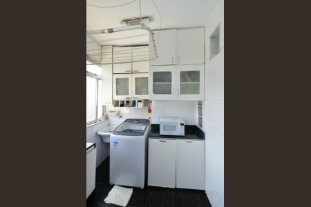 Apartamento à venda com 100m², 3 quartos e 1 vaga Apartamento à venda com 100m², 3 quartos e 1 vagaArea serviço