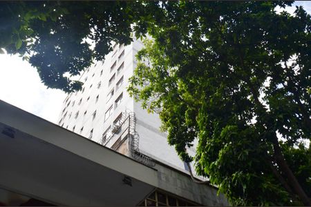 Apartamento à venda com 100m², 3 quartos e 1 vaga Apartamento à venda com 100m², 3 quartos e 1 vagaFachada