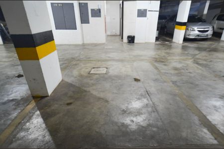 Apartamento à venda com 100m², 3 quartos e 1 vaga Apartamento à venda com 100m², 3 quartos e 1 vagaGaragem