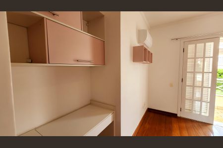 Casa de condomínio à venda com 315m², 5 quartos e 5 vagasQuarto 2 - Suíte