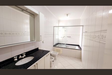 Casa de condomínio à venda com 315m², 5 quartos e 5 vagasBanheiro Suíte master