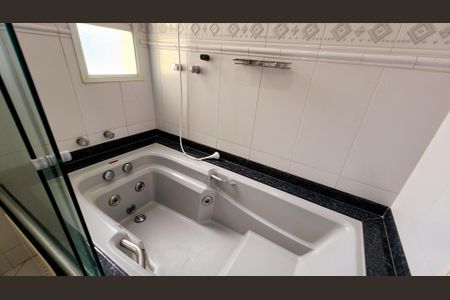 Casa de condomínio à venda com 315m², 5 quartos e 5 vagasBanheiro Suíte master