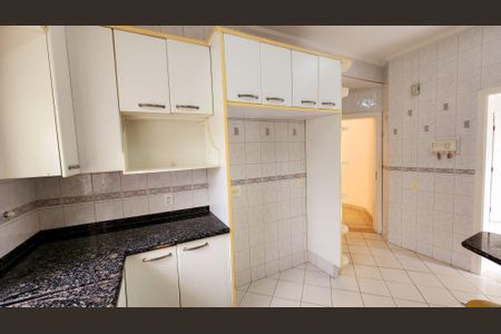 Casa de condomínio à venda com 315m², 5 quartos e 5 vagasCozinha