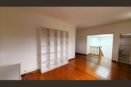 Casa de condomínio à venda com 315m², 5 quartos e 5 vagasQuarto 5 - Suíte (Escritório)