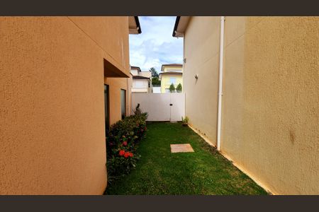 Casa de condomínio à venda com 315m², 5 quartos e 5 vagasQuintal