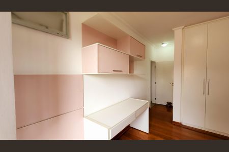 Casa de condomínio à venda com 315m², 5 quartos e 5 vagasQuarto 4 - Suíte