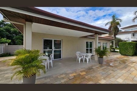 Casa de condomínio à venda com 315m², 5 quartos e 5 vagasÁrea comum - Salão de festas