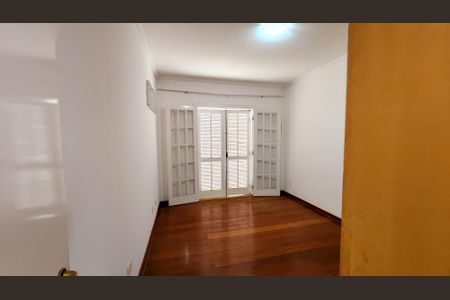 Casa de condomínio à venda com 315m², 5 quartos e 5 vagasQuarto 3